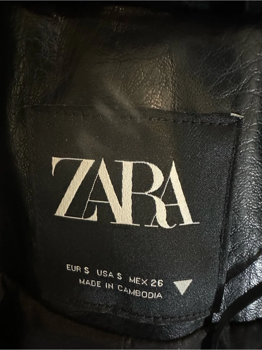 Men's Black Leather Bomber Jacket - Classic Zip Front